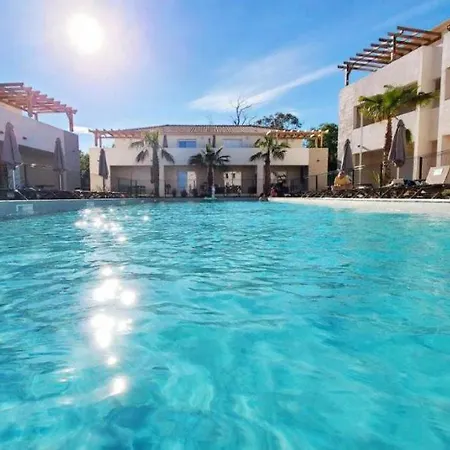 Magnifique T3 Full Equipe, 100m De La Et Piscine N60